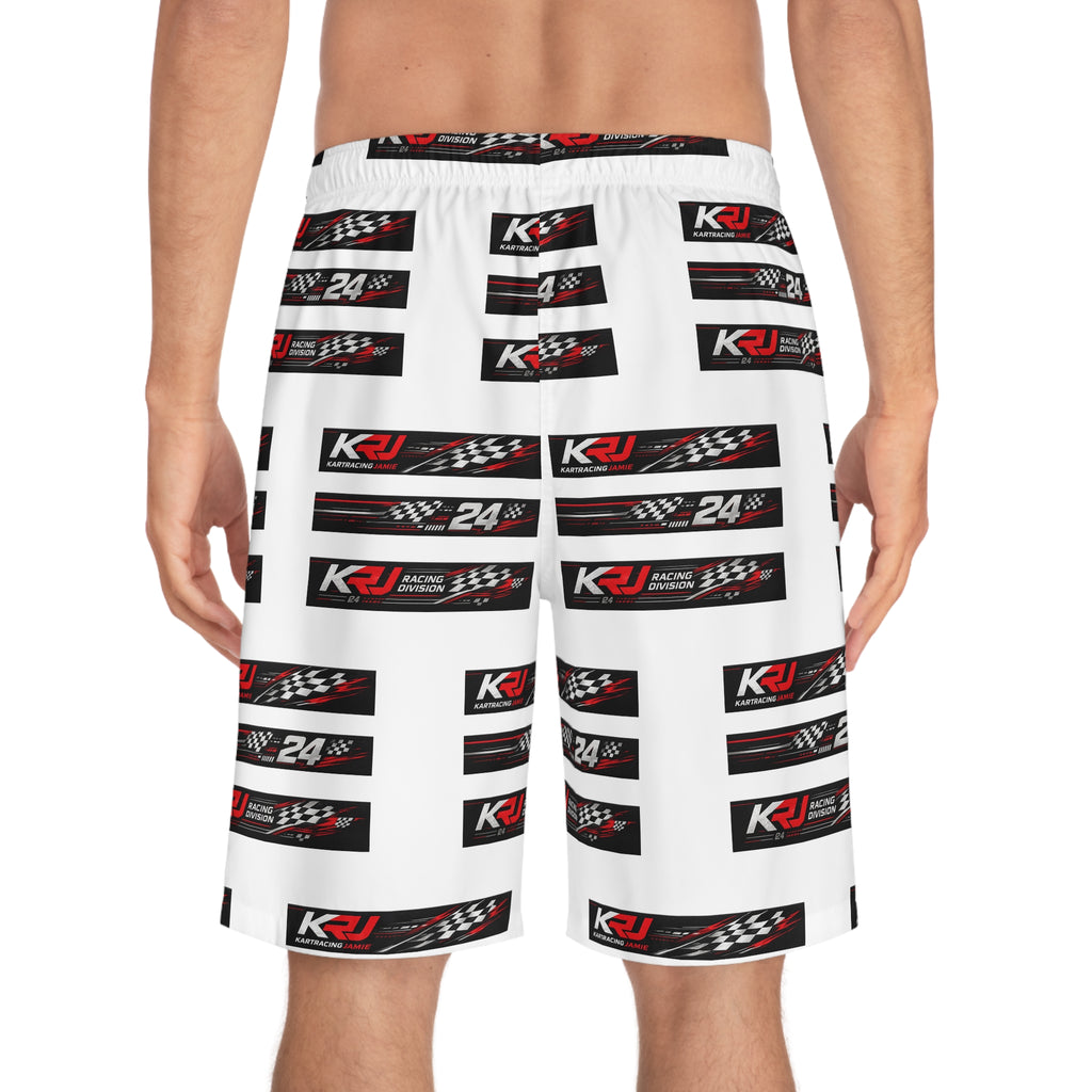 Racing Logo Board Shorts mit Rennsymbolen in schwarz und rot auf weißem Hintergrund im Rückansicht.